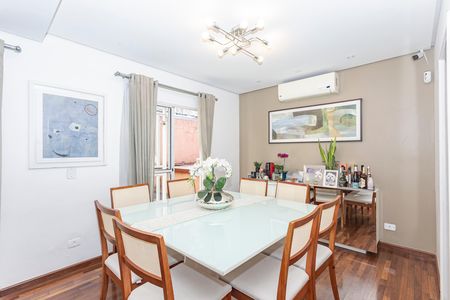 Casa à venda com 4 quartos, 220m² em Brooklin, São Paulo