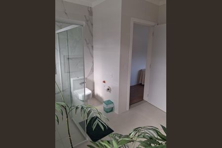 Casa de condomínio para alugar com 280m², 4 quartos e 2 vagas Casa de condomínio para alugar com 280m², 4 quartos e 2 vagasBanheiro