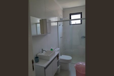 Casa de condomínio para alugar com 280m², 4 quartos e 2 vagas Casa de condomínio para alugar com 280m², 4 quartos e 2 vagasBanheiro