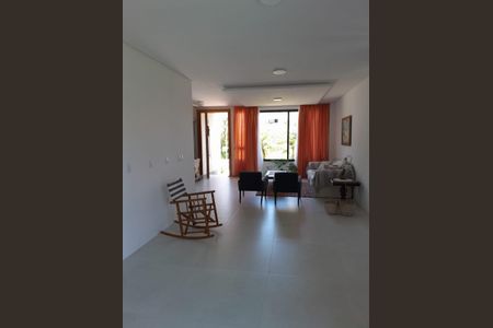 Casa de condomínio para alugar com 280m², 4 quartos e 2 vagas Casa de condomínio para alugar com 280m², 4 quartos e 2 vagasSala