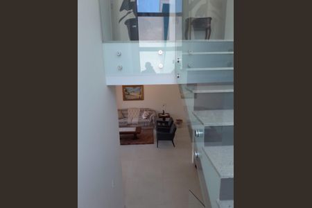 Casa de condomínio para alugar com 280m², 4 quartos e 2 vagas Casa de condomínio para alugar com 280m², 4 quartos e 2 vagasSala