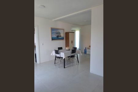 Casa de condomínio para alugar com 280m², 4 quartos e 2 vagas Casa de condomínio para alugar com 280m², 4 quartos e 2 vagasSala