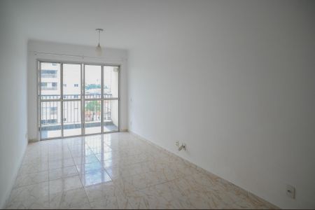 Apartamento para alugar com 75m², 3 quartos e 1 vaga Apartamento para alugar com 75m², 3 quartos e 1 vagaSala