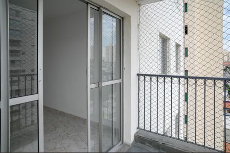 Apartamento para alugar com 75m², 3 quartos e 1 vaga Apartamento para alugar com 75m², 3 quartos e 1 vagaVaranda