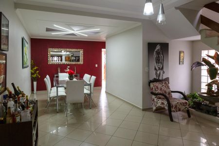 Casa à venda com 375m², 3 quartos e 4 vagasSala de Jantar