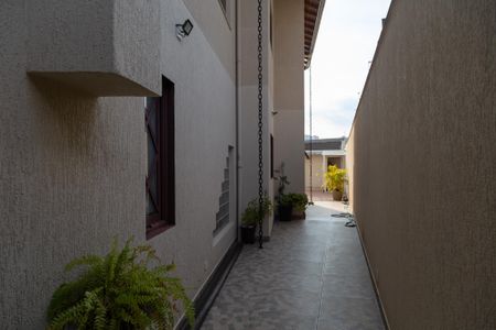 Casa à venda com 375m², 3 quartos e 4 vagasCorredor