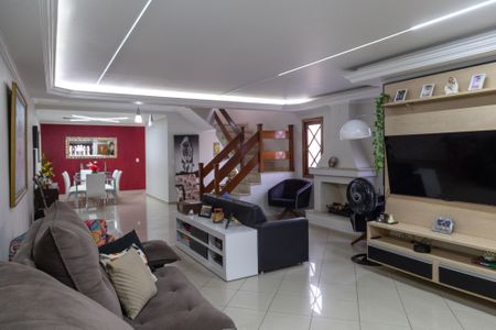 Casa à venda com 375m², 3 quartos e 4 vagasSala