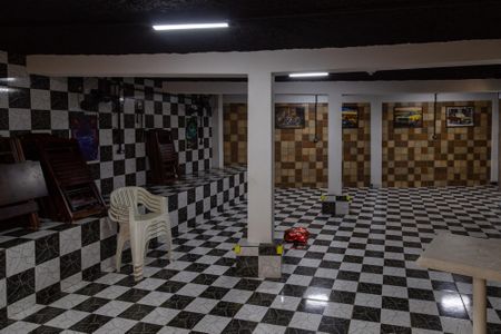 Casa à venda com 375m², 3 quartos e 4 vagasSalao de festas