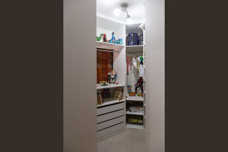 Casa à venda com 375m², 3 quartos e 4 vagasSuíte 1 - Closet
