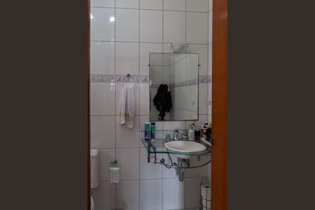 Casa à venda com 375m², 3 quartos e 4 vagasBanheiro do Suíte 1