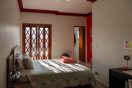 Casa à venda com 375m², 3 quartos e 4 vagasSuíte 2 