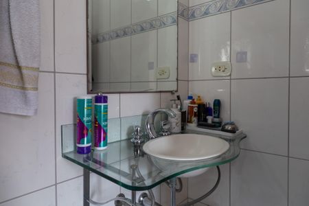 Casa à venda com 375m², 3 quartos e 4 vagasBanheiro do Suíte 1