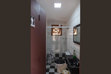 Casa à venda com 375m², 3 quartos e 4 vagasBanheiro da Área gourmet