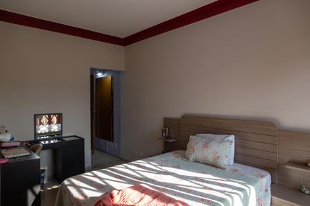 Casa à venda com 375m², 3 quartos e 4 vagasSuíte 2 
