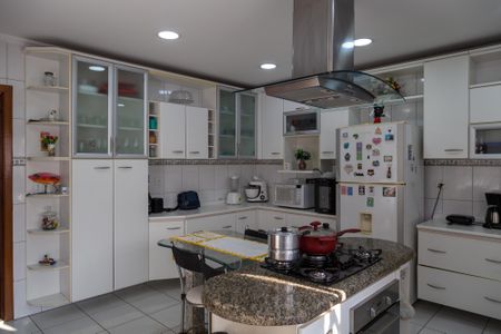 Casa à venda com 375m², 3 quartos e 4 vagasCozinha