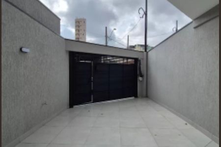 Casa à venda com 140m², 3 quartos e 2 vagasGaragem