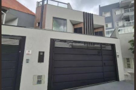 Casa à venda com 140m², 3 quartos e 2 vagasFachada