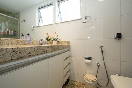 Apartamento à venda com 95m², 3 quartos e 3 vagasBANHEIRO1