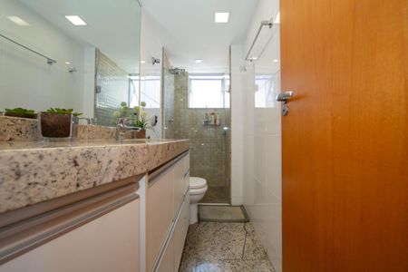 Apartamento à venda com 95m², 3 quartos e 3 vagasBANHEIRO2