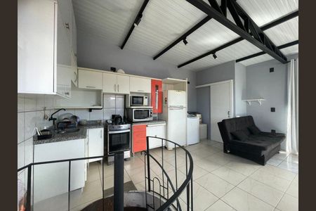 Sala / Cozinha  de apartamento para alugar com 2 quartos, 80m² em Vila Ipiranga, Porto Alegre