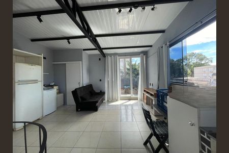 Sala / Cozinha  de apartamento para alugar com 2 quartos, 80m² em Vila Ipiranga, Porto Alegre