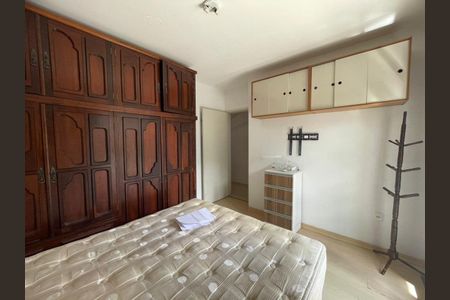 Quarto 1 de apartamento para alugar com 2 quartos, 80m² em Vila Ipiranga, Porto Alegre