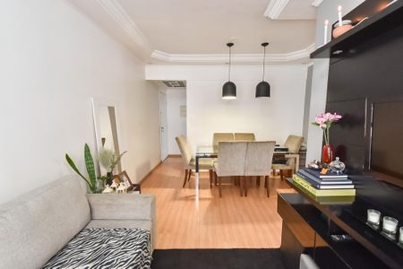 Apartamento à venda com 62m², 3 quartos e 1 vaga Apartamento à venda com 62m², 3 quartos e 1 vagaSala