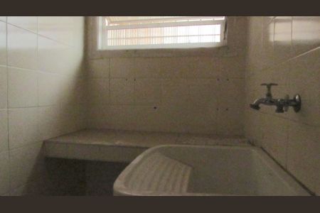 Casa para alugar com 100m², 2 quartos e sem vagaÁrea de Serviço