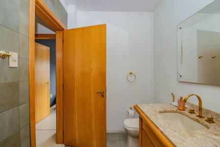 Apartamento à venda com 156m², 4 quartos e sem vagaBanheiro Social