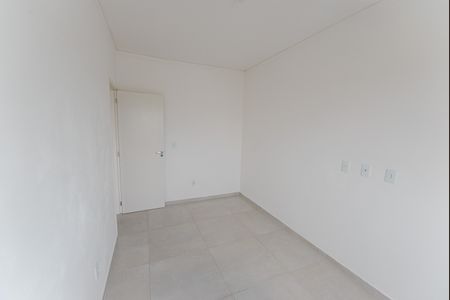 Quarto 2 de apartamento para alugar com 2 quartos, 47m² em Parque Paduan, Taubaté