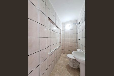 Banheiro de casa para alugar com 2 quartos, 40m² em Jardim Elisa Maria, São Paulo