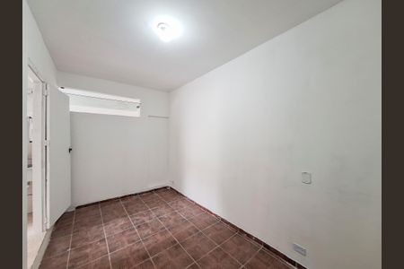 Quarto 2 de casa para alugar com 2 quartos, 40m² em Jardim Elisa Maria, São Paulo