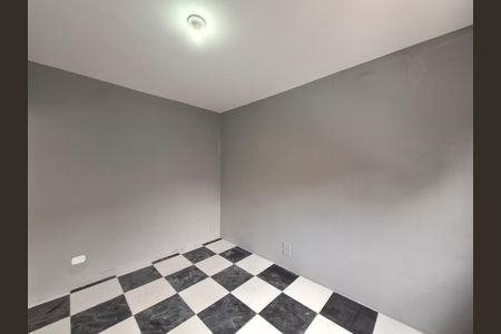 Quarto 1 de casa para alugar com 2 quartos, 40m² em Jardim Elisa Maria, São Paulo