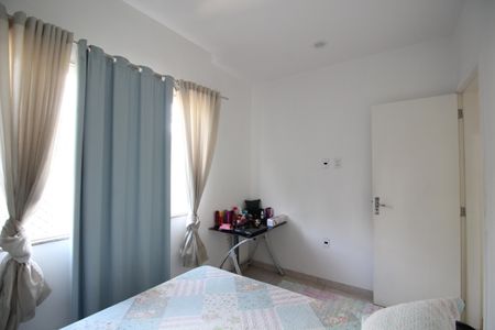 Casa de condomínio à venda com 125m², 3 quartos e 1 vagaQuarto 2