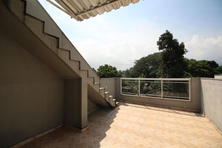 Casa de condomínio à venda com 125m², 3 quartos e 1 vagaTerraço