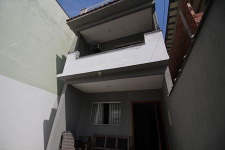 Casa de condomínio à venda com 125m², 3 quartos e 1 vagaFrente