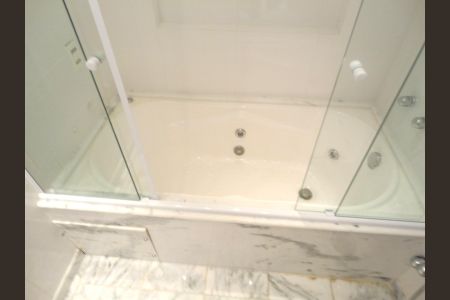 Apartamento à venda com 120m², 4 quartos e 8 vagasBanheiro