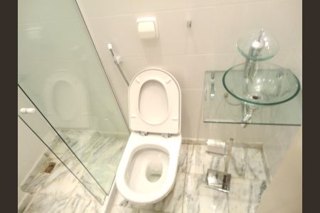 Apartamento à venda com 120m², 4 quartos e 8 vagasBanheiro