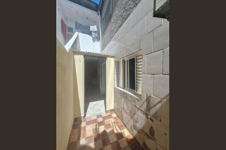 Entrada de casa para alugar com 2 quartos, 42m² em Jardim Elisa Maria, São Paulo