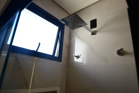Casa de condomínio à venda com 340m², 5 quartos e 4 vagasBanheiro Suíte