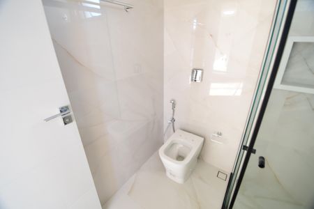 Casa de condomínio à venda com 340m², 5 quartos e 4 vagasBanheiro Suíte