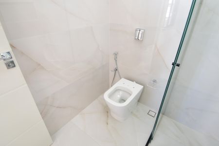 Casa de condomínio à venda com 340m², 5 quartos e 4 vagasBanheiro Suíte