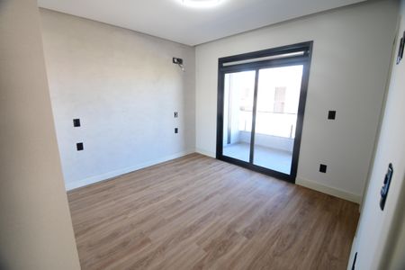 Casa de condomínio à venda com 340m², 5 quartos e 4 vagasQuarto 4 - Suíte