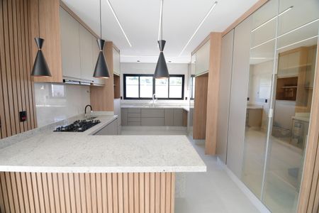 Casa de condomínio à venda com 340m², 5 quartos e 4 vagasCozinha