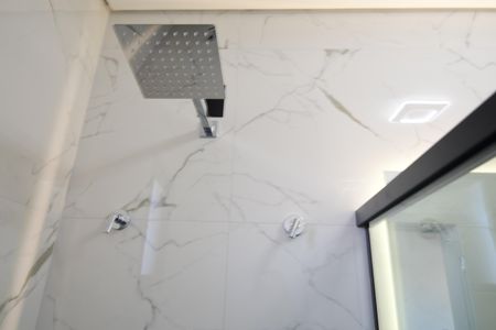 Casa de condomínio à venda com 340m², 5 quartos e 4 vagasBanheiro Suíte