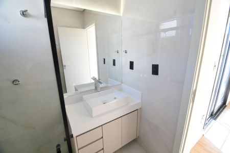 Casa de condomínio à venda com 340m², 5 quartos e 4 vagasBanheiro Suíte