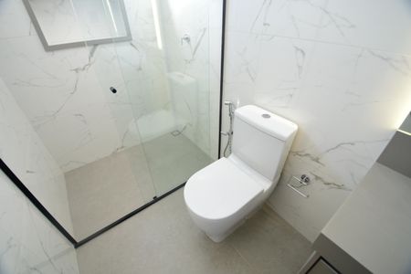 Casa de condomínio à venda com 340m², 5 quartos e 4 vagasBanheiro Suíte