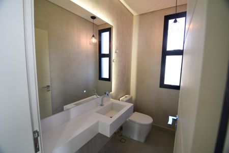 Casa de condomínio à venda com 340m², 5 quartos e 4 vagasLavabo