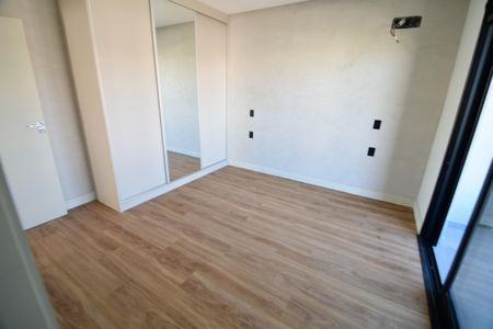 Casa de condomínio à venda com 340m², 5 quartos e 4 vagasQuarto 4 - Suíte