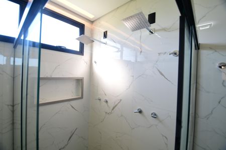 Casa de condomínio à venda com 340m², 5 quartos e 4 vagasBanheiro Suíte